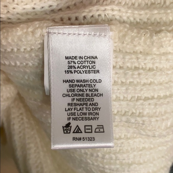 CeCe bubble sleeve sweater - Picture 5 of 6